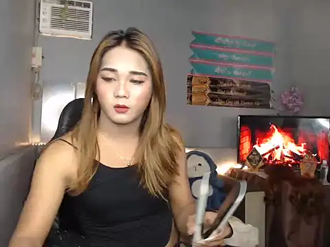 fuckercumm online show from April 14, 12:26 am