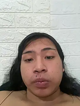 lulueraxxxx online show from May 13, 2:20 am