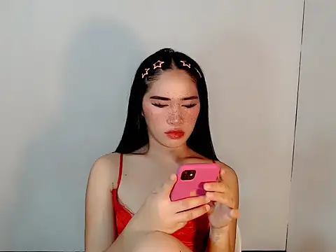 urasiankylie online show from April 30, 5:39 pm