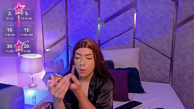 Ashley-Monroe online show from April 14, 11:37 am