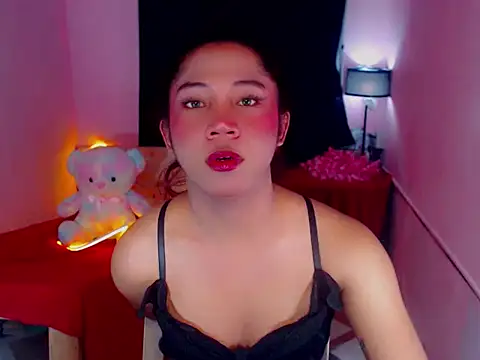 URsexyLylia online show from June 11, 4:49 pm