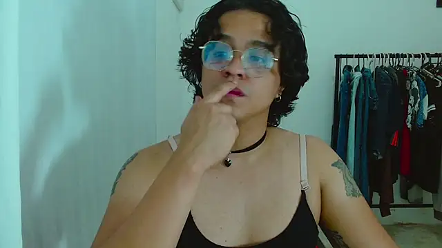Diane exotic online show from June 5, 11:11 pm