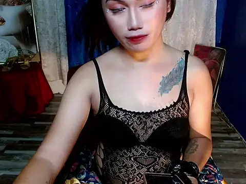 dominaerickaxxx online show from May 19, 3:30 pm