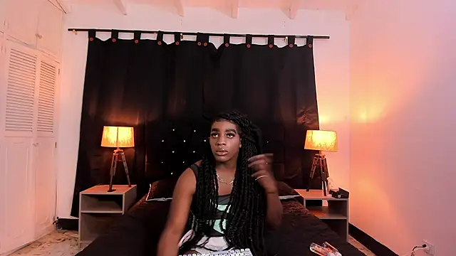 YasiryCoper online show from May 16, 11:53 am