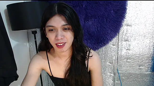 RoseAmarie online show from May 18, 4:45 pm