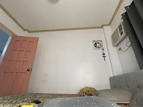 sundaeforger online show from February 18, 5:04 am