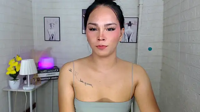 urnaughtydolly69 online show from October 7, 11:44 am