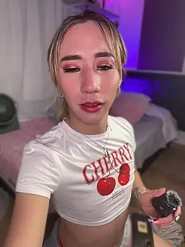 Littlebunny21 online show from May 25, 12:41 am