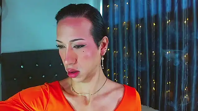 Kenisha Sweet online show from February 3, 1:49 pm