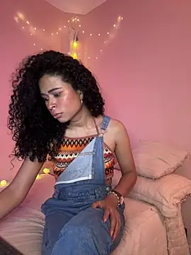 GabriSaenz online show from December 13, 10:45 pm