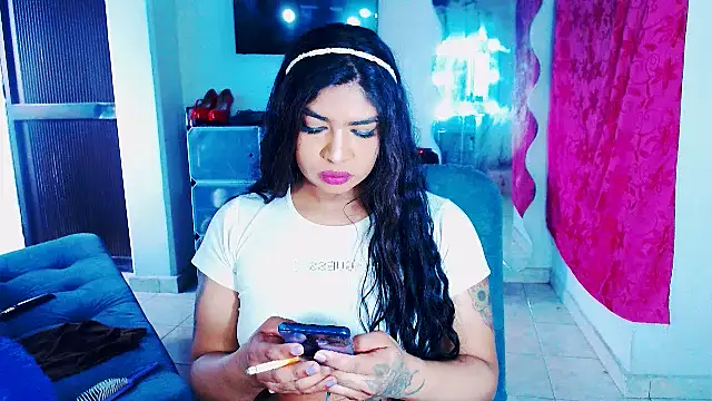 violet bigcock774 online show from April 15, 5:51 pm