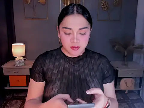 MaxeneCullens online show from November 12, 3:30 am