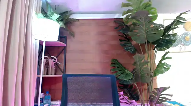 Trans Olivia online show from February 27, 8:06 am