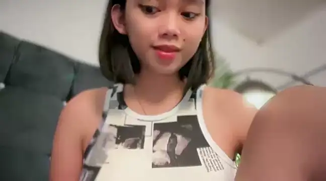 GenesisCastillano online show from March 14, 4:57 pm