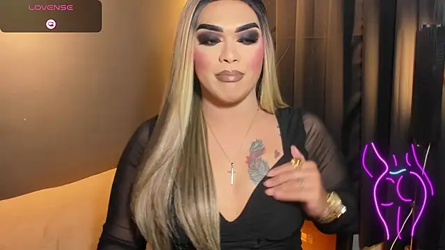 Snapshot of VictoriaEliz chatting on November 1, 1:41 pm VictoriaEliz online show from November 1, 1:41 pm