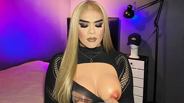 VictoriaEliz online show from April 9, 6:58 pm