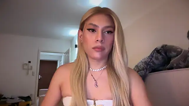 saray doll online show from February 28, 6:03 pm