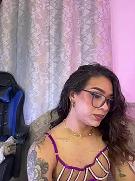 Samantha Bernardo online show from February 23, 5:10 am