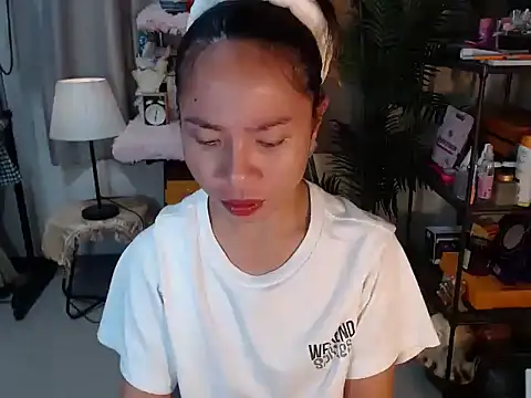 AsianTrixxx online show from March 14, 7:06 pm