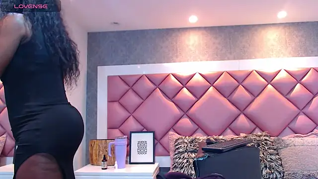 DanielaDuff online show from November 19, 9:26 pm