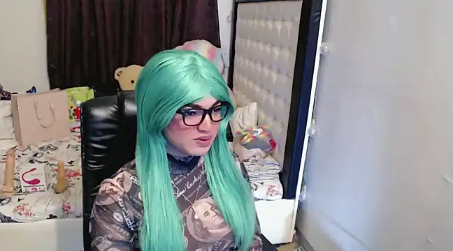 Goddess Sarah online show from December 27, 6:10 pm