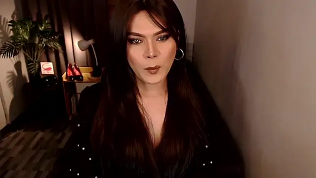 Snapshot of SweetieZeveey_ chatting on September 27, 8:18 pm SweetieZeveey online show from September 27, 8:18 pm