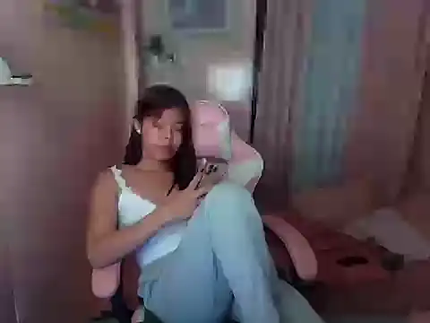 young salsalita online show from April 5, 2:37 pm