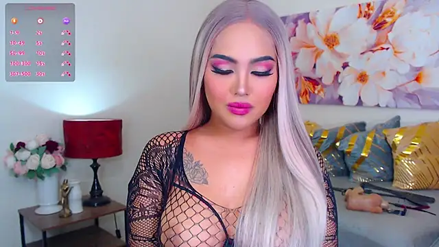 Snapshot of HugeCock_Savanna chatting on October 26, 2:40 am HugeCock Savanna online show from October 26, 2:40 am