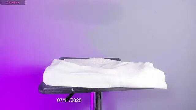 Coral Princex online show from November 7, 8:09 pm