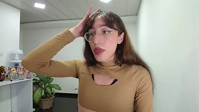 NicoleCortez online show from February 20, 4:07 am