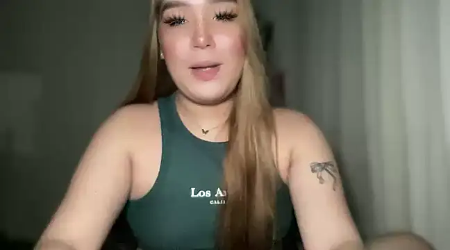 Snapshot of MissCataleyaxxx chatting on January 4, 11:11 am MissCataleyaxxx online show from January 4, 11:11 am