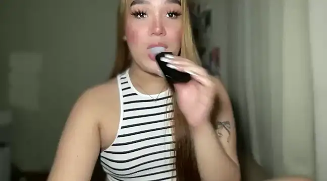 Snapshot of MissCataleyaxxx chatting on January 7, 4:31 am MissCataleyaxxx online show from January 7, 4:31 am