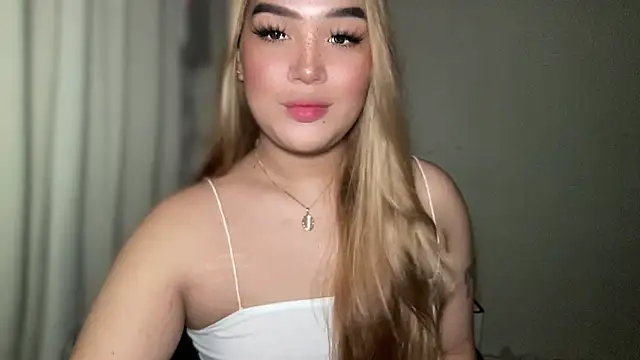 Snapshot of MissCataleyaxxx chatting on March 20, 11:45 pm MissCataleyaxxx online show from March 20, 11:45 pm