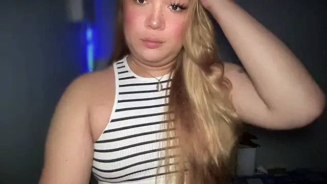 Snapshot of MissCataleyaxxx chatting on September 12, 1:58 am MissCataleyaxxx online show from September 12, 1:58 am