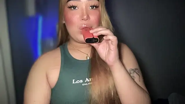 Snapshot of MissCataleyaxxx chatting on September 23, 1:11 am MissCataleyaxxx online show from September 23, 1:11 am