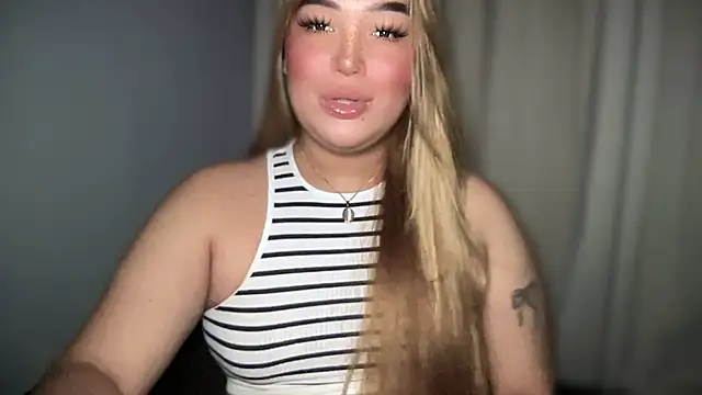 Snapshot of MissCataleyaxxx chatting on October 2, 12:55 am MissCataleyaxxx online show from October 2, 12:55 am