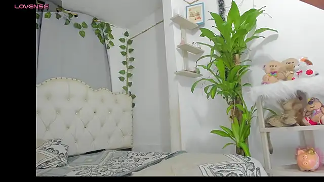 khalyn jenner online show from November 6, 11:38 pm