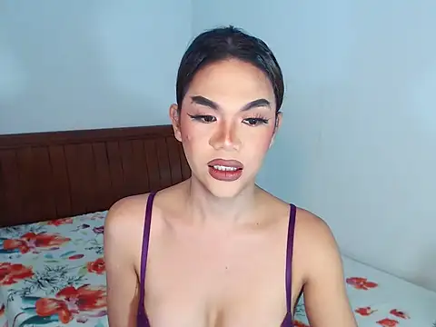 YourPlayMates online show from December 3, 2:22 pm