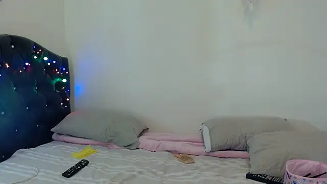 gooddes303salome online show from October 31, 5:28 am