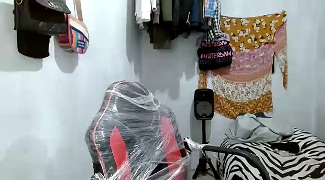 angelamarie1 online show from March 22, 12:39 am