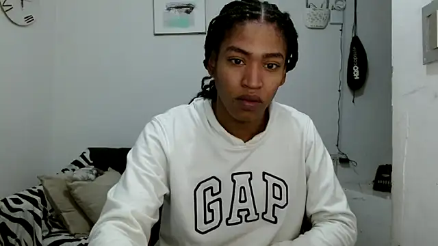 angelamarie1 online show from April 6, 12:16 pm