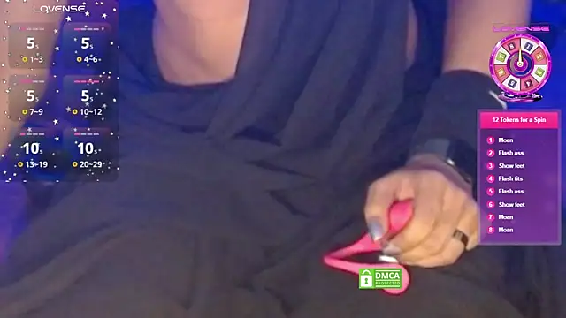 CrossyAayesha online show from February 8, 2:12 pm