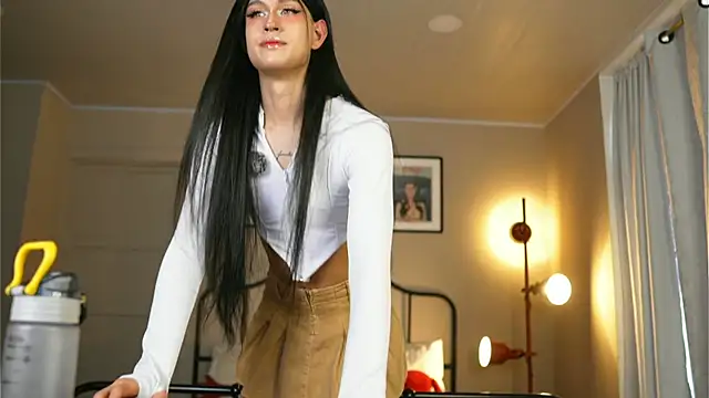 julesbennet online show from March 14, 9:48 pm