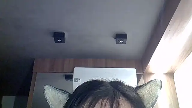Skinny-Kitten online show from May 4, 3:44 am
