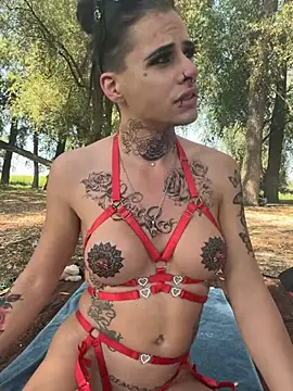 Gianina-Ts online show from July 30, 1:10 pm