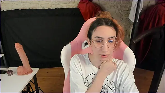 Mayala   online show from March 19, 6:30 pm