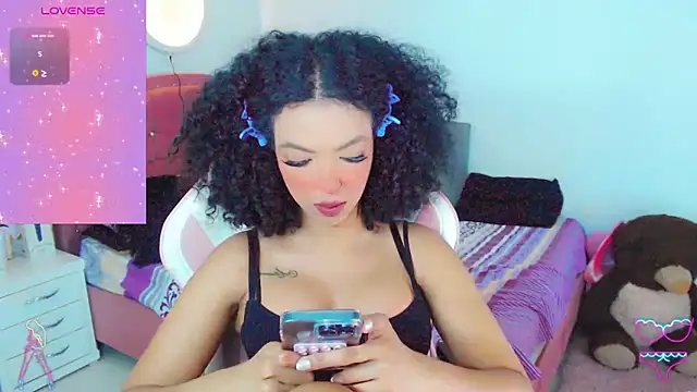 Tanedra collings online show from March 5, 2:27 am