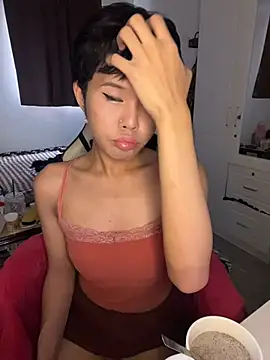 Plaxtique online show from January 17, 7:05 am