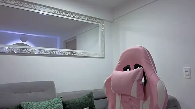 nelumbonucifera online show from November 8, 12:55 am